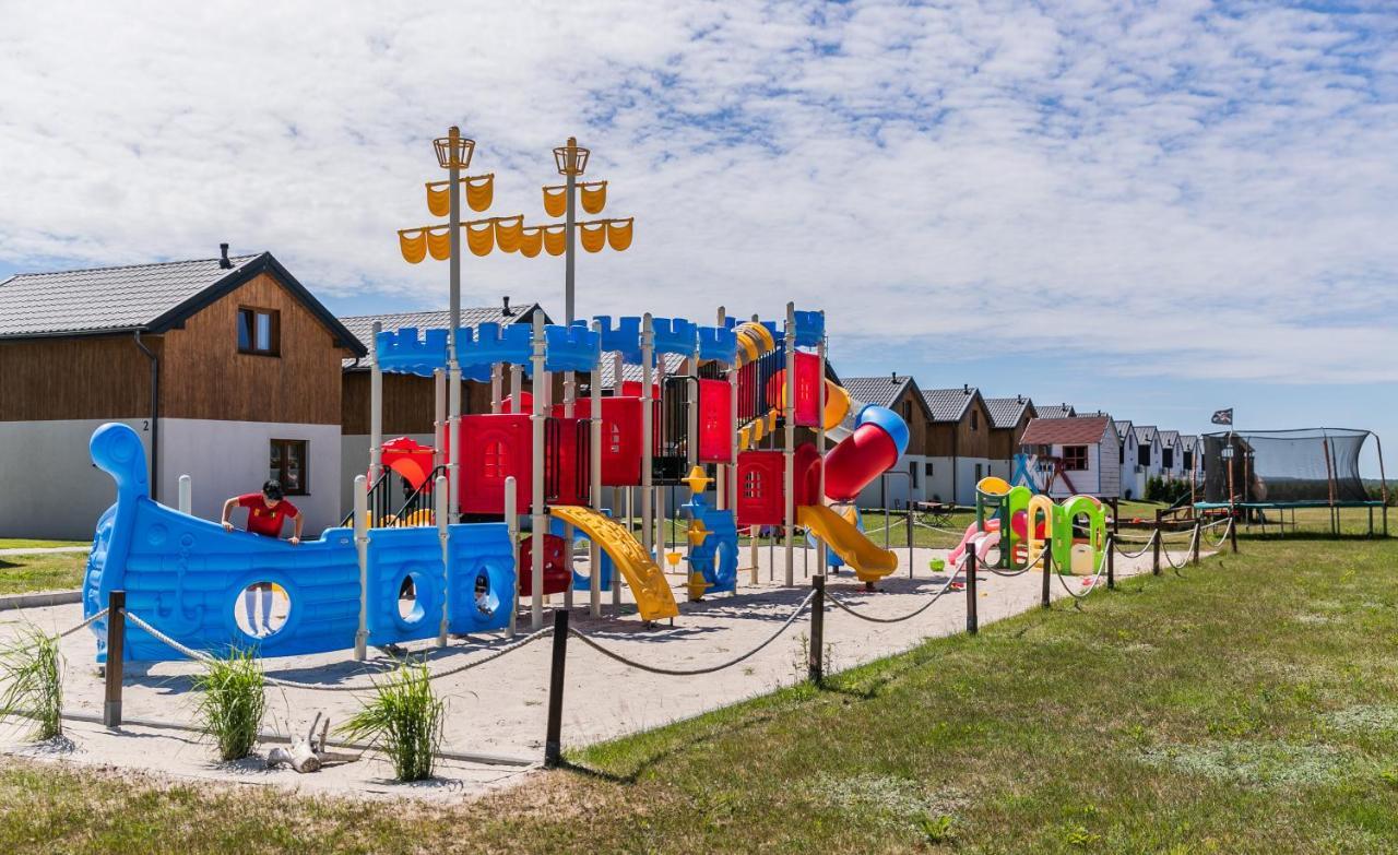 Domki Letniskowe Jastrzebia Park Jastrzębia Góra Εξωτερικό φωτογραφία